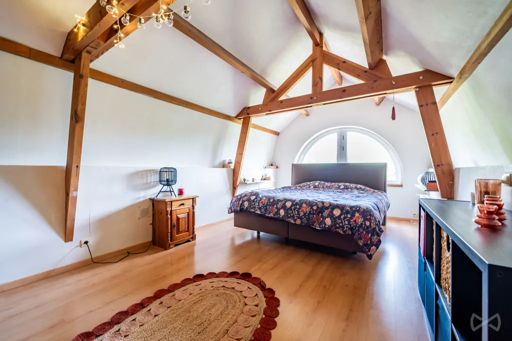 Magamistoad - Three-Storey House with Terrace in Bray