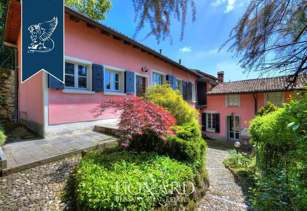 Välivaade - Historical Villa with Park in Albese Con Cassano