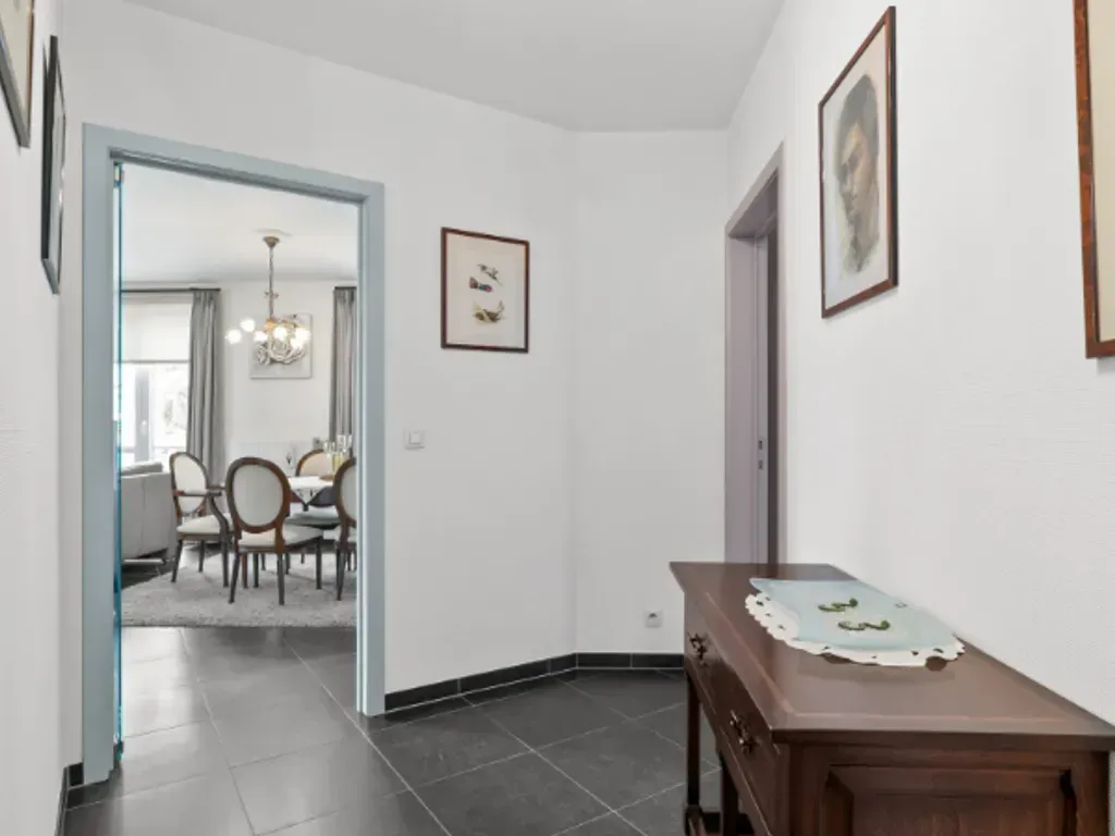 Esik - Apartment with North-West Terrace in Tienen