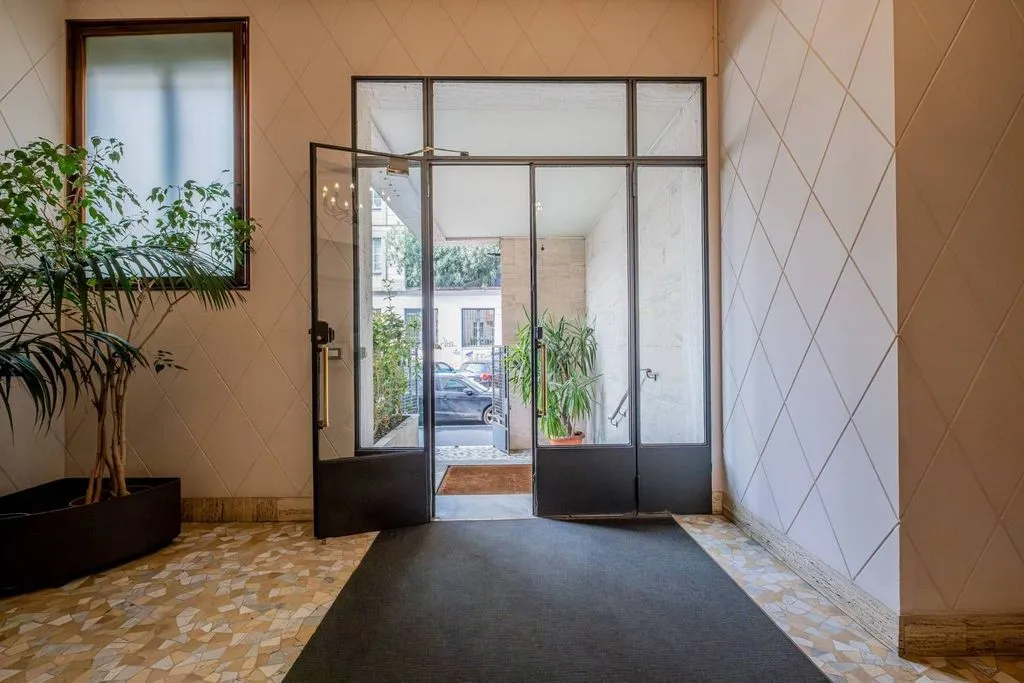Hallway - Luxury Flat to be Restructured in Milan