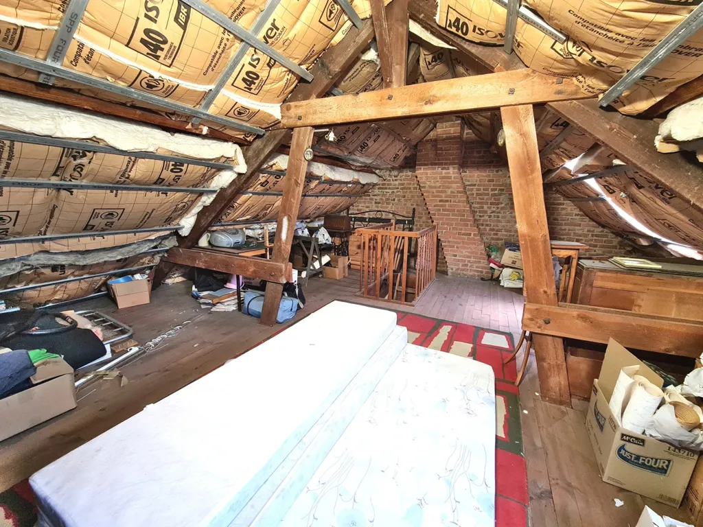 Stanze - Detached House with Ample Loft in Beuvrages