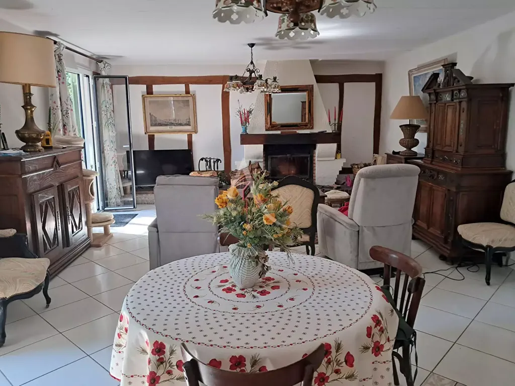 Sala da pranzo - Charming House with Pool in Landes Countryside