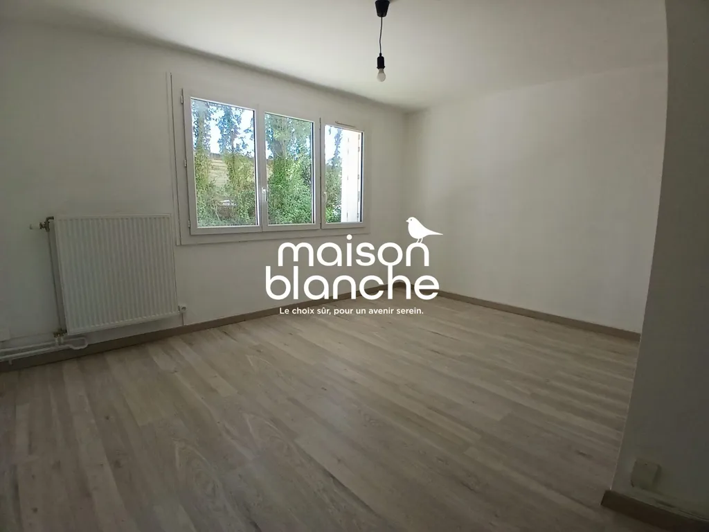 Pièces - Appartement Lumineux avec Parking à Parthenay