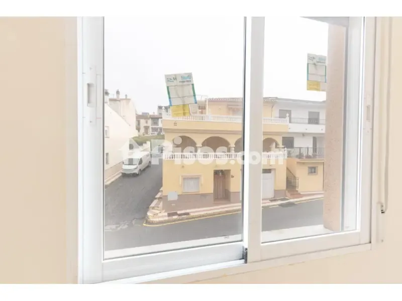 Rooms - New Flat with Balcony in Güevéjar