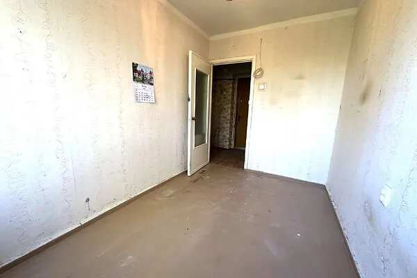 hallway_entrance