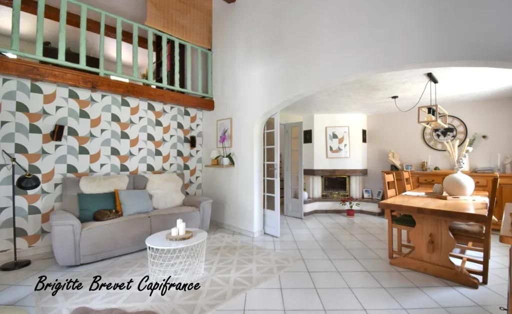 Elutuba - House with Pool in Saint-Maximin-la-Sainte-Baume