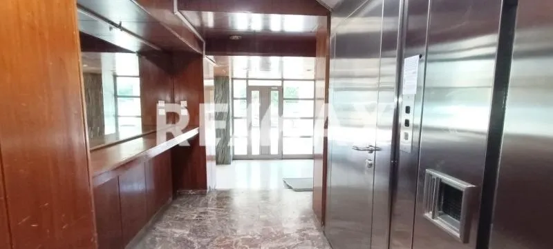 hallway_entrance