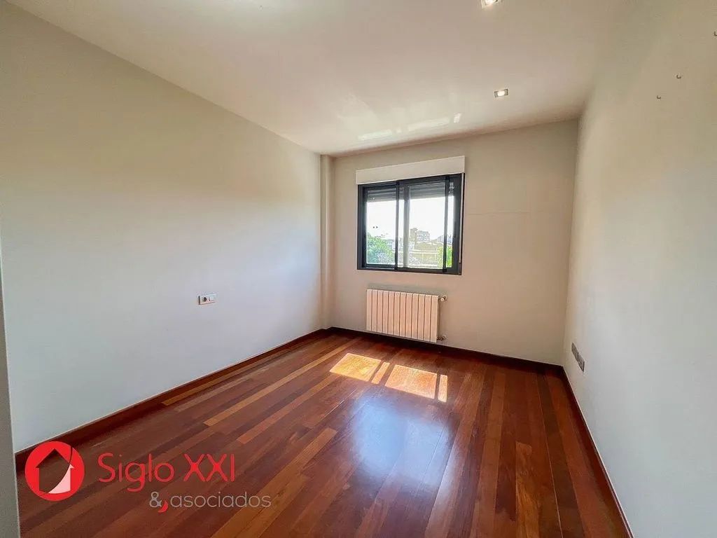 Toad - Terraced House with Balcony in La Vila-Darremur