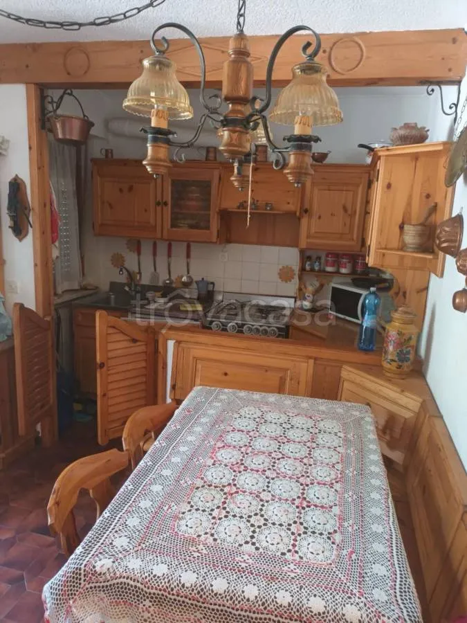 Salle à manger - Rustic-Style Apartment with Mountain View in Entracque