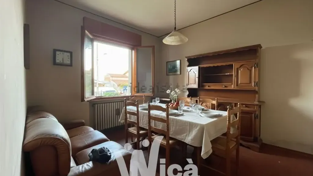 Söögituba - Spacious 5-Room Apartment in Cesena