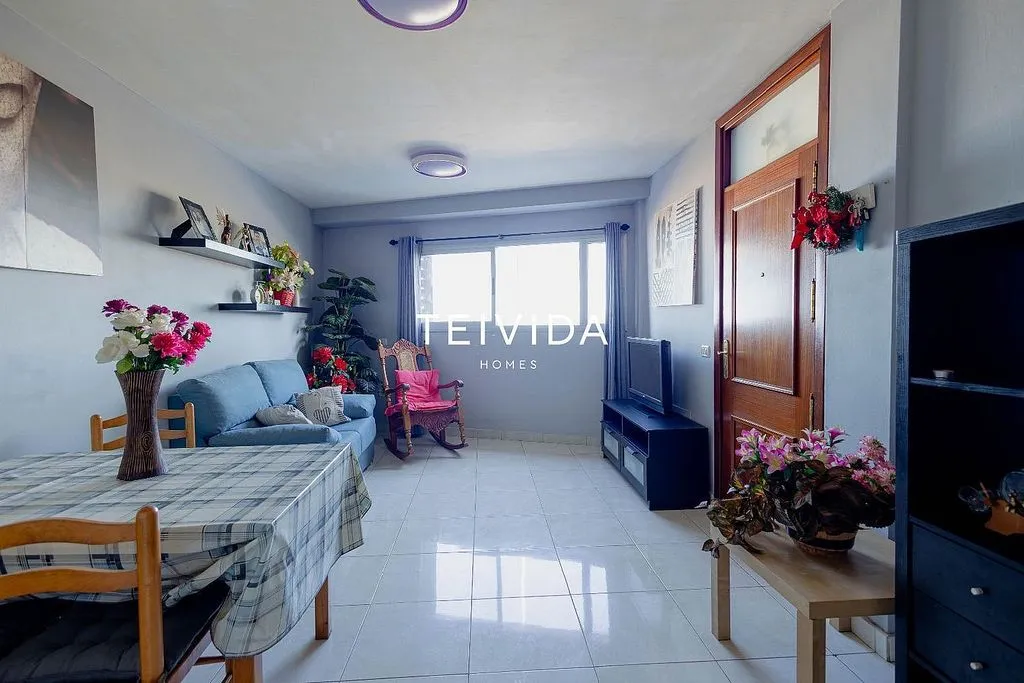 Soggiorno - Apartment with Terrace in Santa Clara