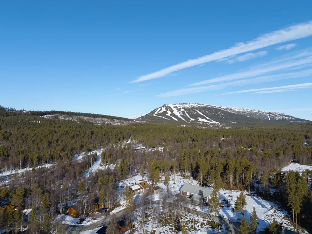 Õhuvaade - Corner Plot with Ski Access in Ljusnedal
