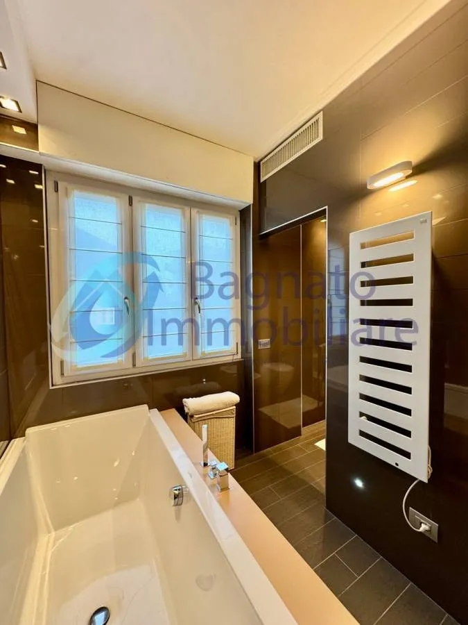 Vannitoad - Luxury Refined Flat with Terrace in Novara