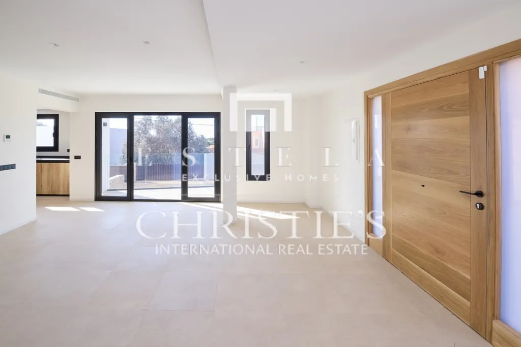 Esik - Renovated House with Pool in Santa Eulalia