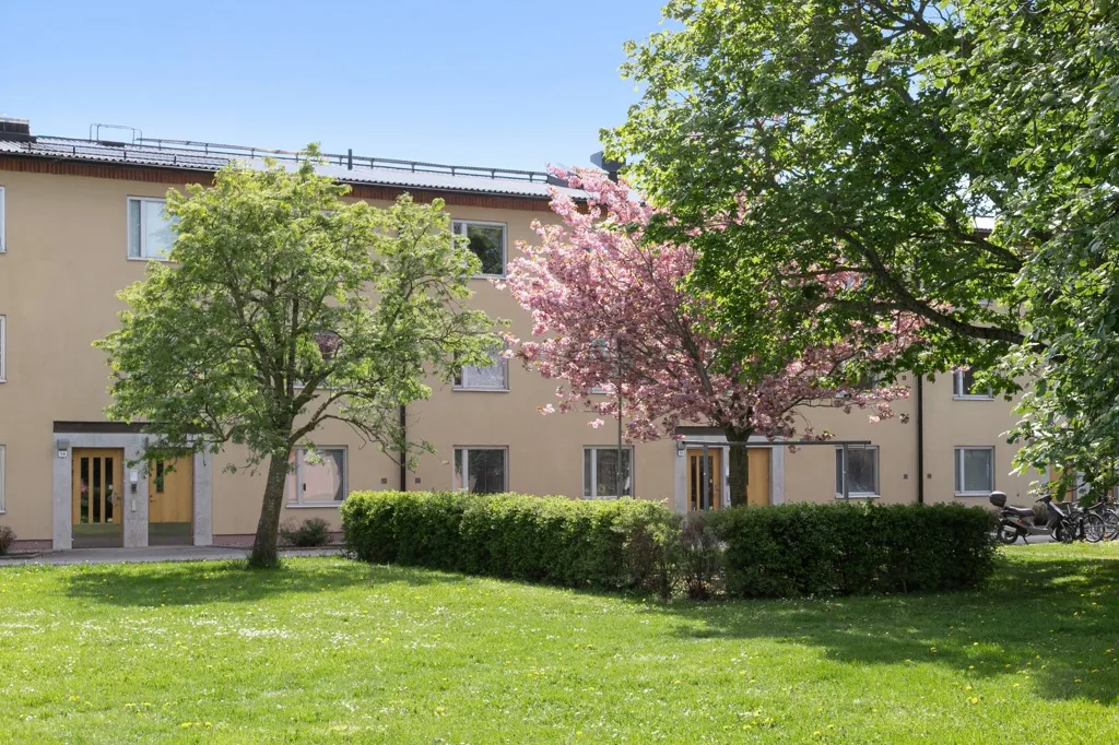 Jardin - 3-Room Flat with Balcony in Stockholm