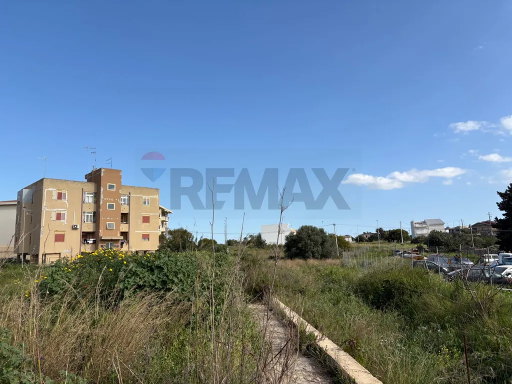 Giardino - Buildable Land with Urban Amenities in Ispica