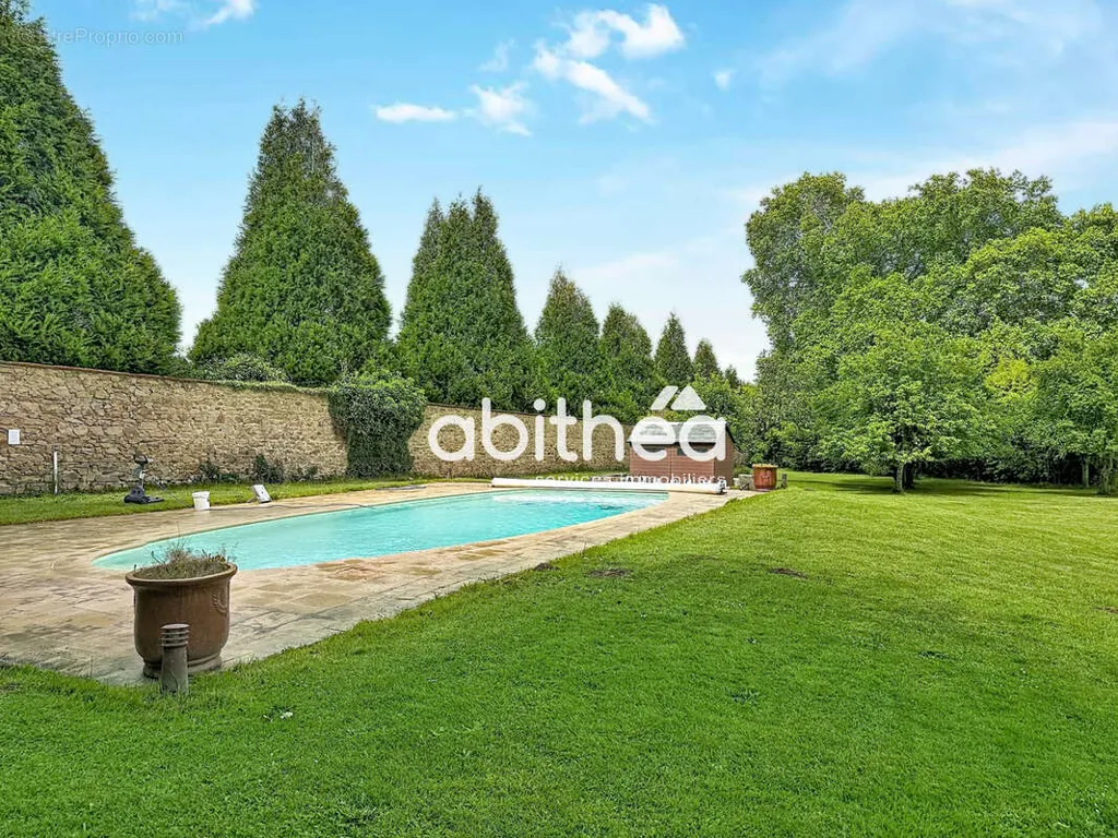 Piscine - Château avec Piscine et Jardin à Bussière-Galant