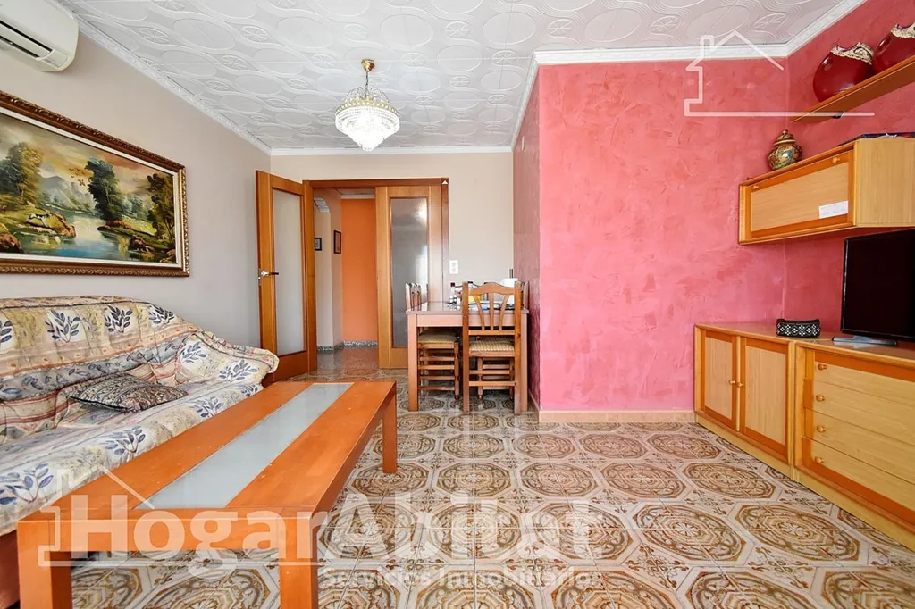 Elutuba - Spacious Flat with Balcony in Oliva