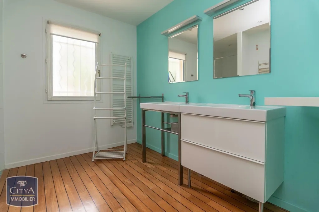 Salles de bain - Villa Indépendante avec Terrasses à Cuisery