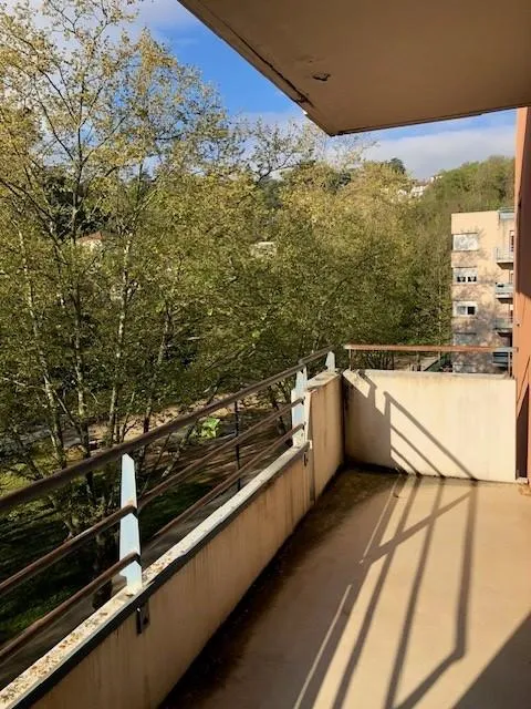 Balcone - 1-Bed Flat with Balcony in Central Parc