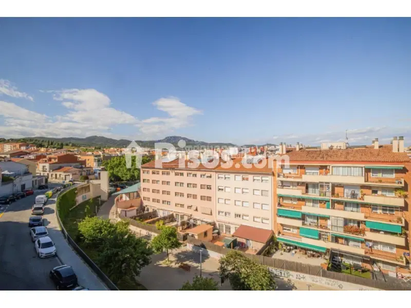 Balcon - Spacious Apartment with Balcony in Can Boada, Terrassa
