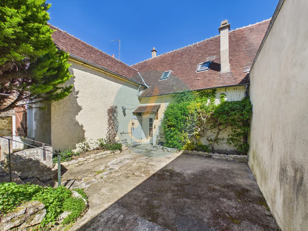 Aed - Character House with Garden in Narcy
