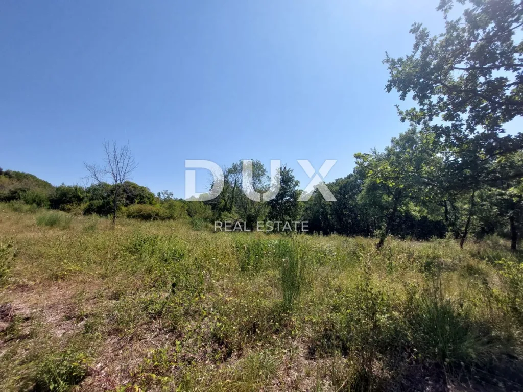Jardin - Building Plot with Natural Surroundings in Istra, Labin