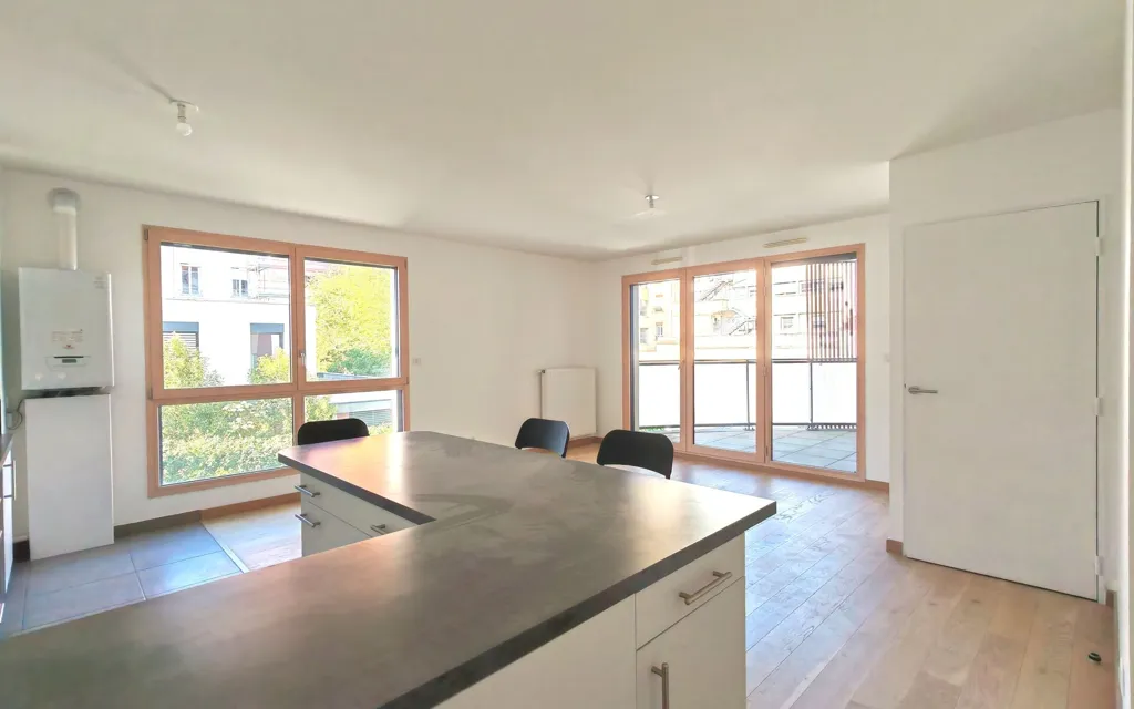 Cuisine - Appartement T3 au Calme avec Balcon à Lyon