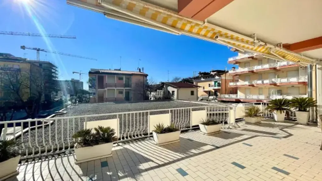 Rõdu - Sea View Bilocale in Jesolo Lido