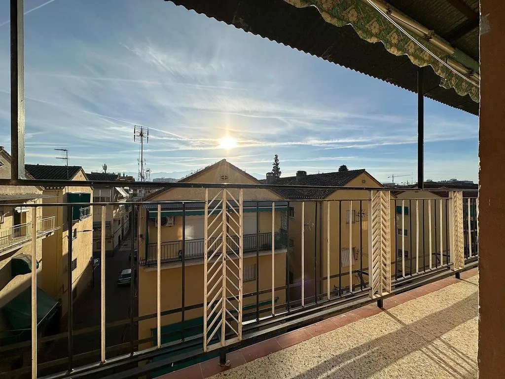Balcon - Modern Flat with Terrace in Chana, Granada