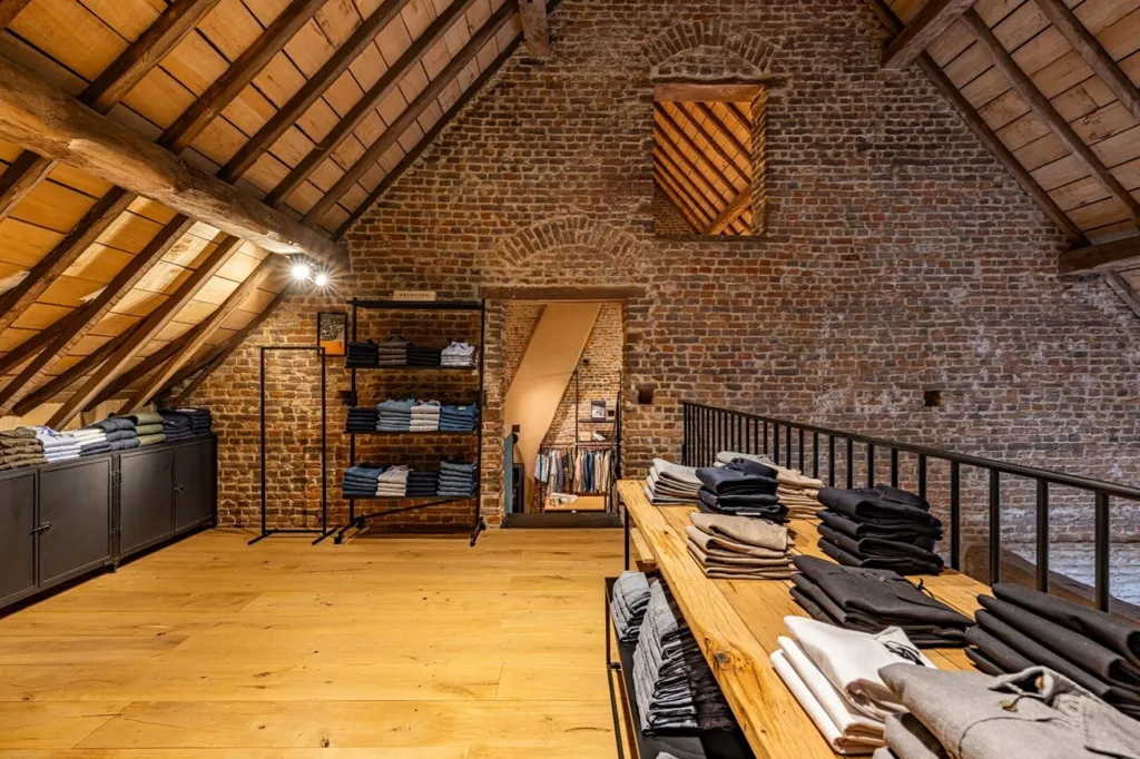 Buanderie - Barnes Tithing avec Boutique et Café à Zoutleeuw