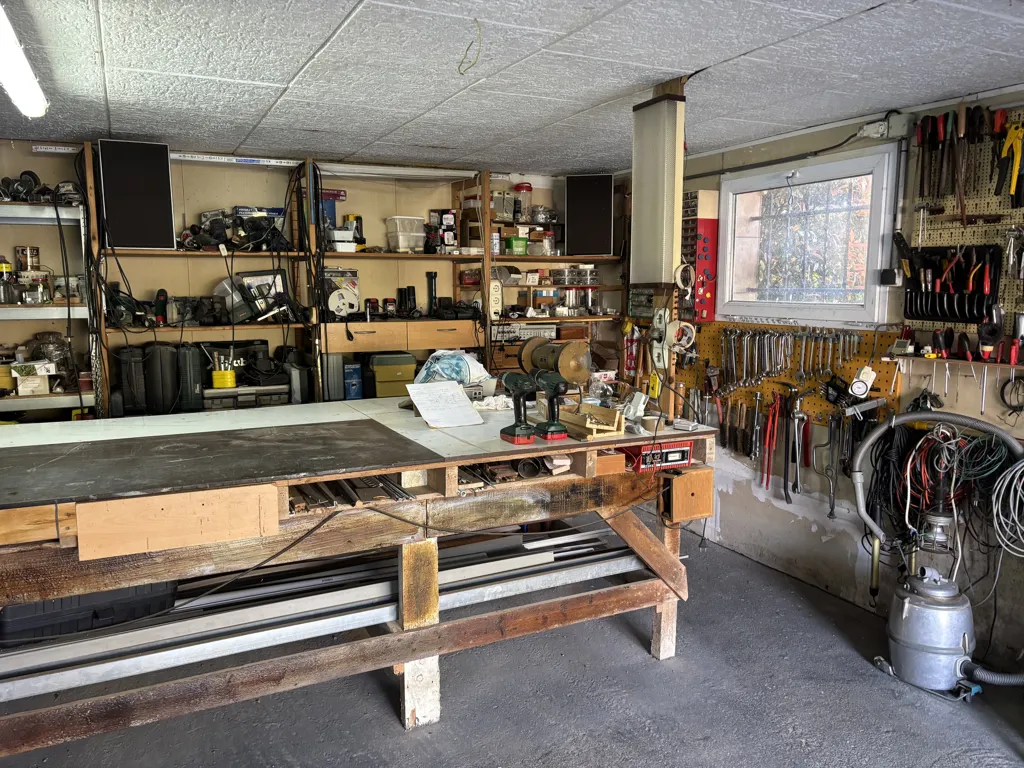 Garage - Maison Prête à Emménager avec Terrain à Autry-Issards
