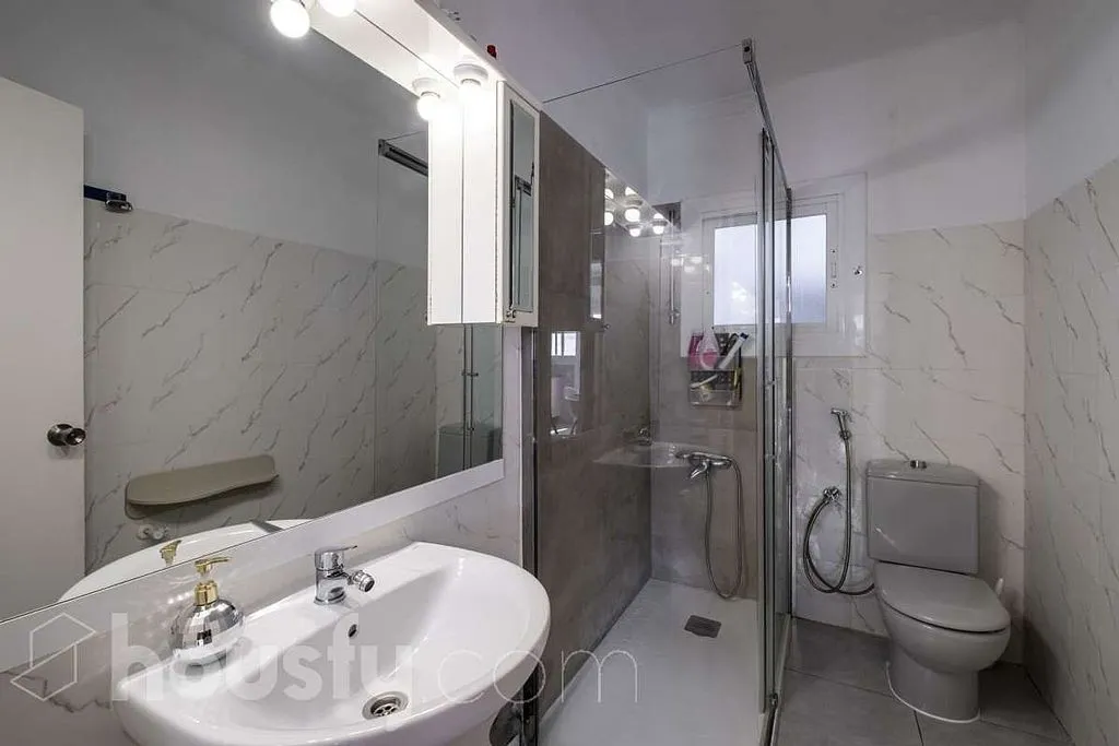 Salles de bain - Apartment with Terrace in Ca n'Anglada, Terrassa