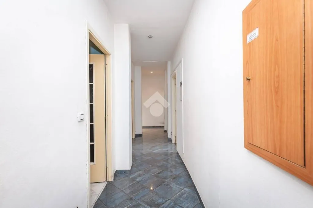 hallway_entrance
