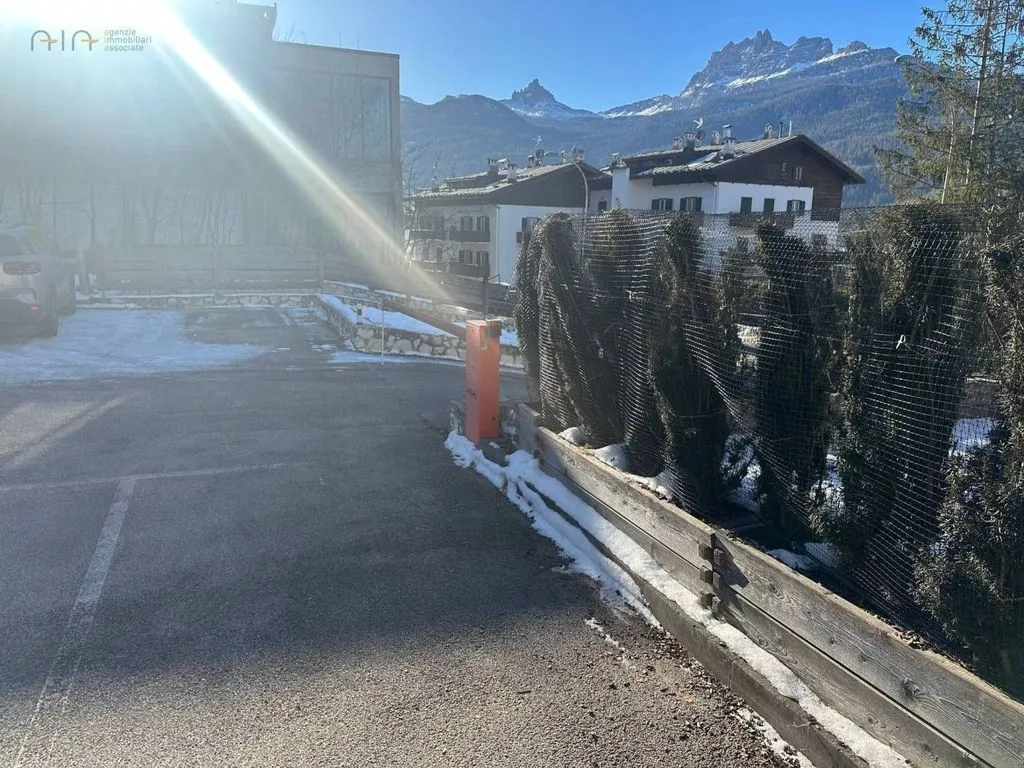 Välivaade - Two-Level Apartment with Garden in Cortina d'Ampezzo