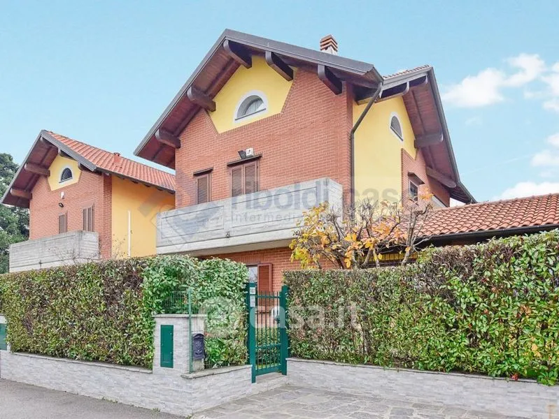 Esterno - Villa with Brickwork in Seregno