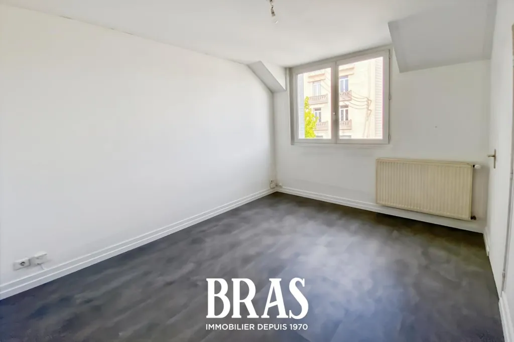 Zimmer - 2-Bedroom Apartment in Nantes Perverie