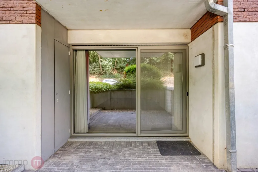 hallway_entrance