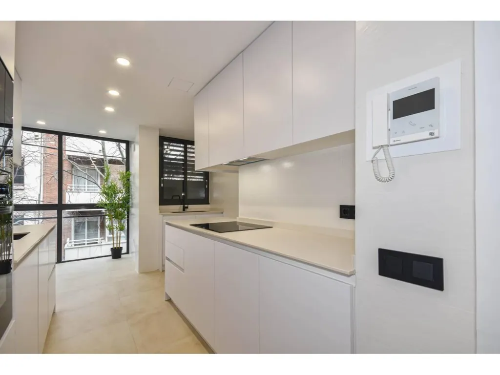 Cuisine - Apartment with Balcony in Sarrià, Barcelona