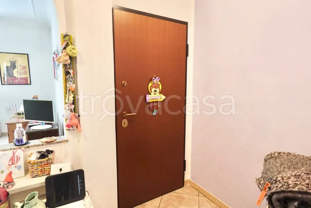 Esik - Bright Apartment with Balcony in Turin