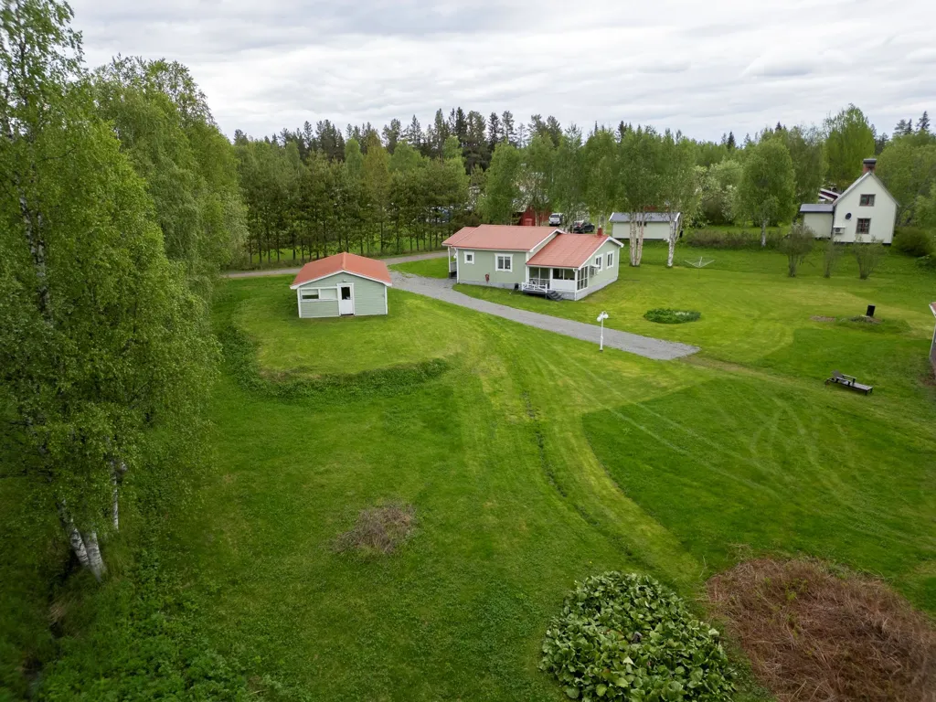 Vue aérienne - Strand-adjacent Farmstead with Three Cottages in Västerbotten