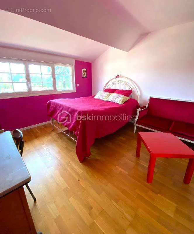 Bedrooms - Charming Farmhouse in Normandy, Eure