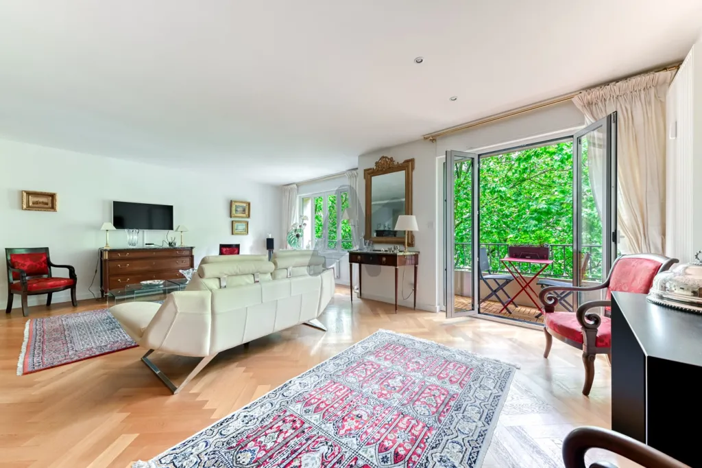 Séjour - Appartement Luxueux avec Balcon à Lyon 6ème
