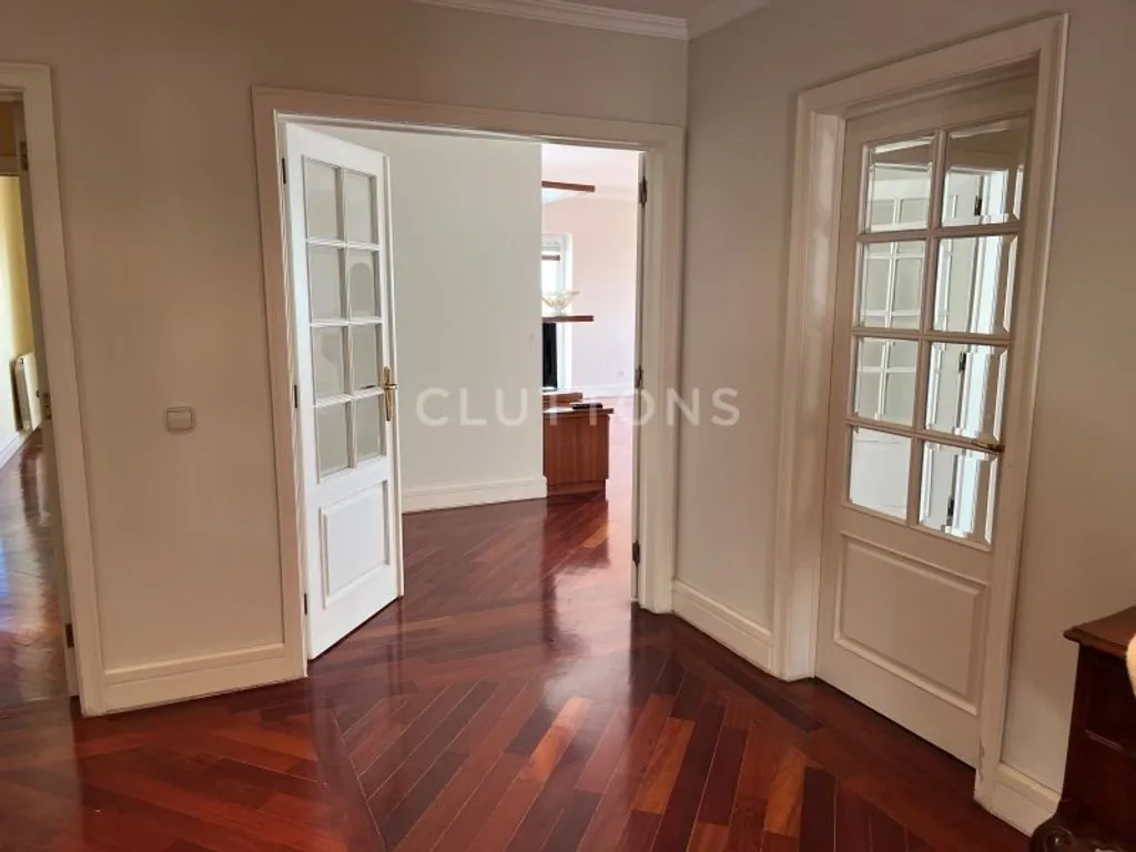 Entrée - Luxury Apartment with Pool in Monte Estoril, Cascais