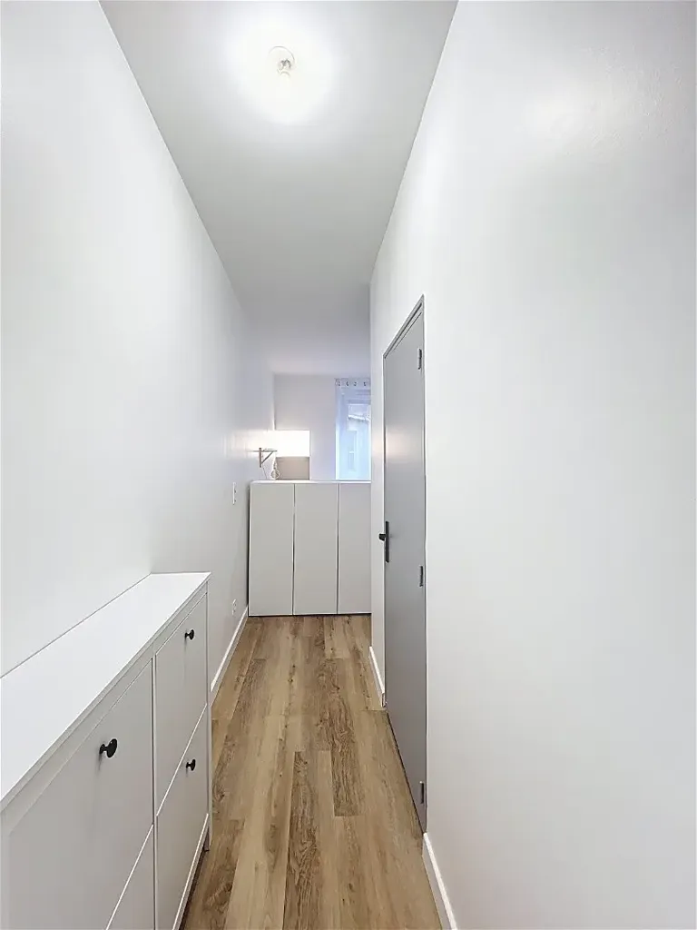 Esik - Studio with Balcony in Villeneuve sur Lot