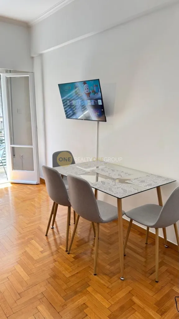 Söögituba - Furnished Apartment with Balcony in Kypseli