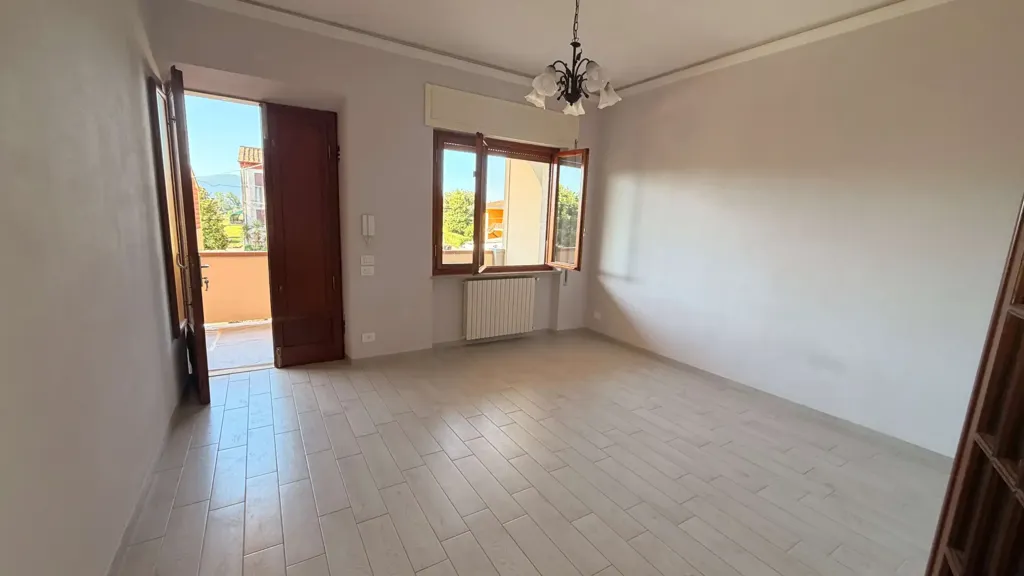 Toad - Modernised Apartment with Terraces in Capannori