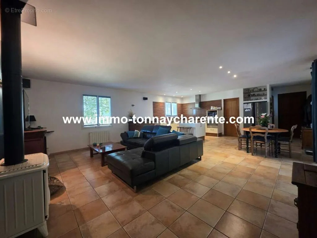 Living Room - Semi-Detached House with Garden in Tonnay-Charente