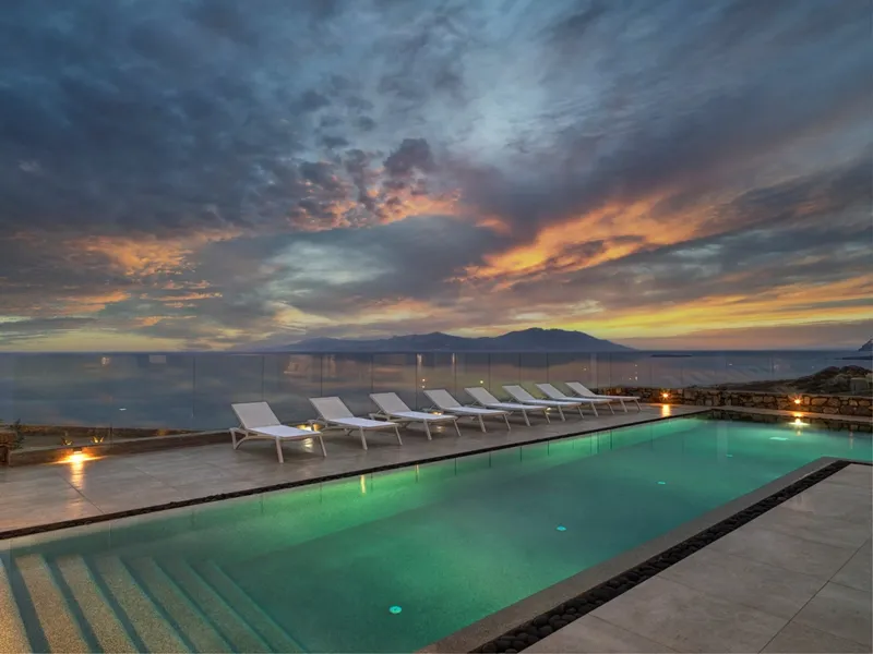 Bassein - Waterfront Estate with Gym in Mykonos