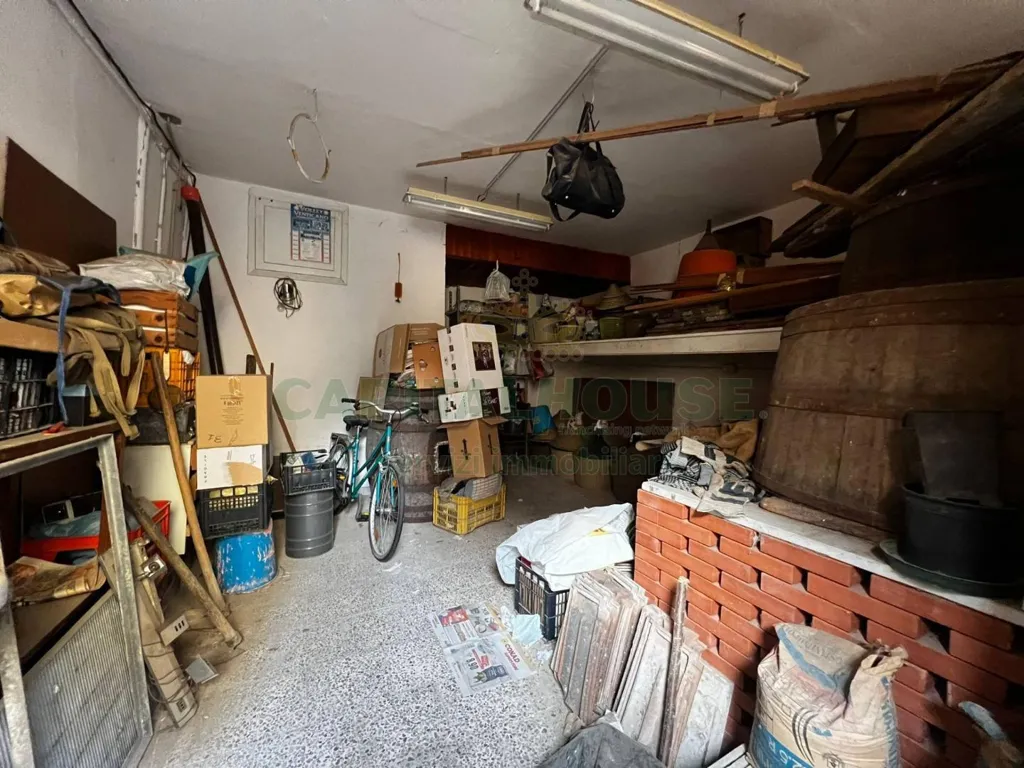 Buanderie - Semi-detached House with Balcony in Grottolella
